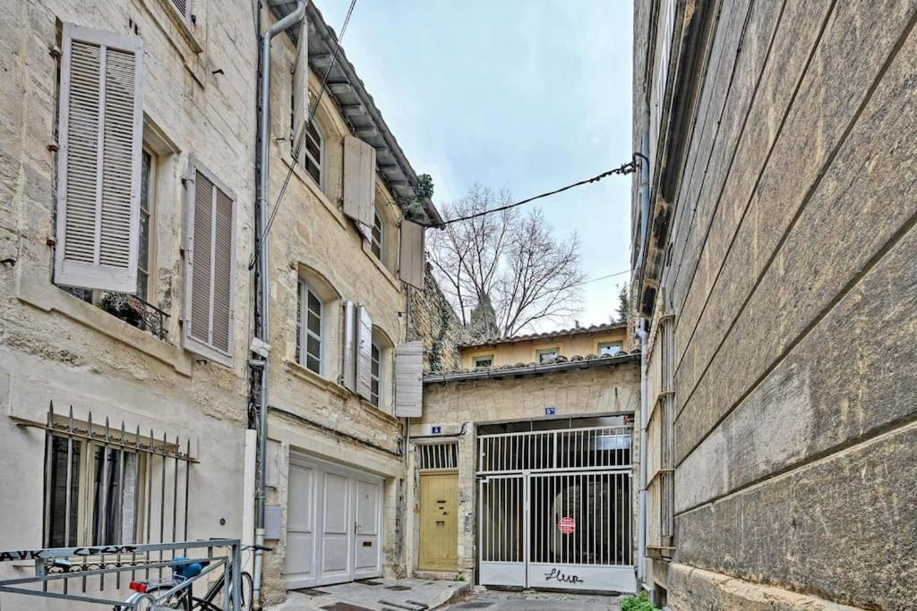 La Bulle - Parking Gratuit En Souterrain - 2 Mins Du Palais Des Papes - Clim Ac - Wifi Apartment Авиньон Екстериор снимка